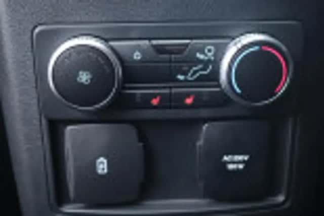Ford Explorer (2024) thumbnail 79