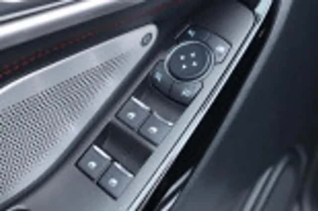Ford Explorer (2024) thumbnail 82