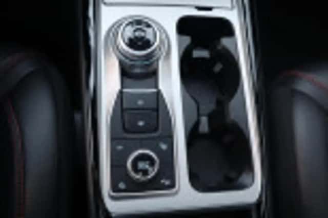 Ford Explorer (2024) thumbnail 98