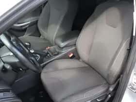 Ford Focus (2013) thumbnail 19