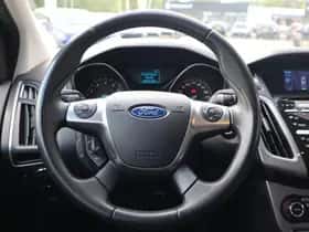 Ford Focus (2013) thumbnail 22