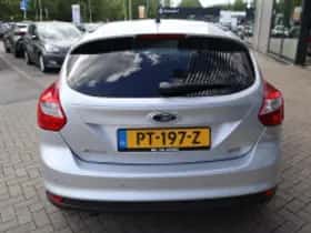 Ford Focus (2013) thumbnail 4
