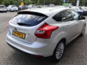 Ford Focus (2013) thumbnail 43
