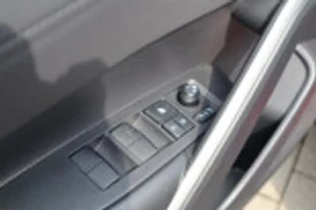 Toyota Corolla (2023) thumbnail 59