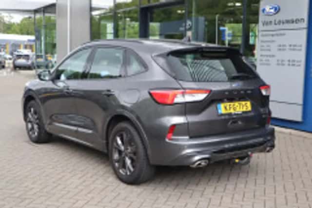 Ford Kuga (2021) thumbnail 3