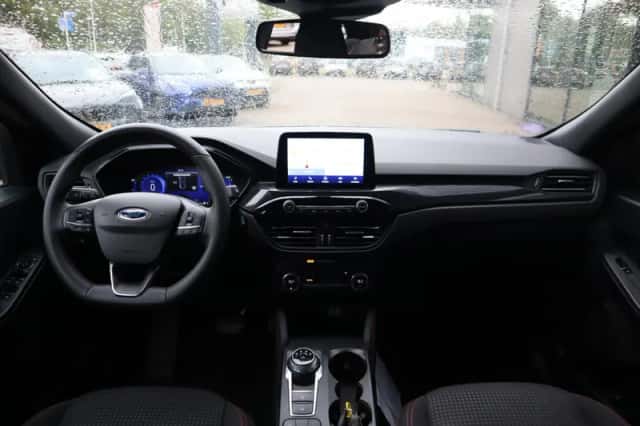 Ford Kuga (2021) thumbnail 25