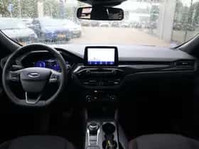 Ford Kuga (2021) thumbnail 25