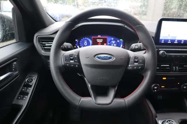 Ford Kuga (2021) thumbnail 26
