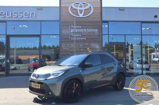 Toyota Aygo (2022) thumbnail 1