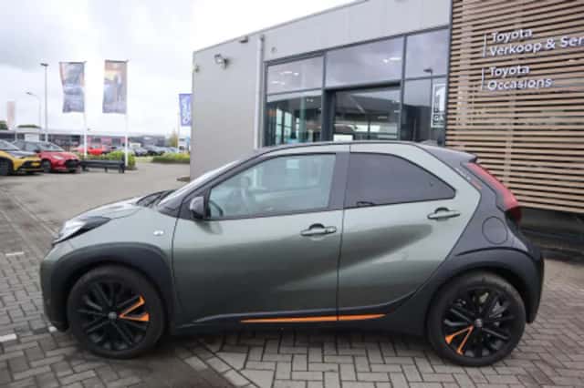 Toyota Aygo (2022) thumbnail 2
