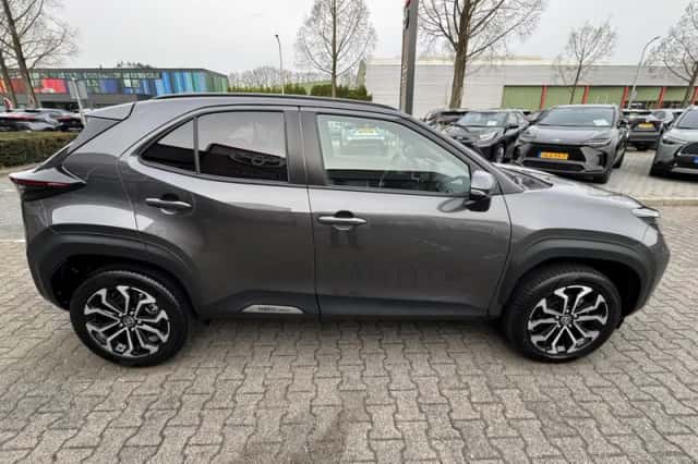 Toyota Yaris Cross (2025) thumbnail 12