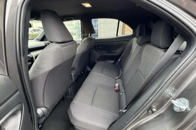 Toyota Yaris Cross (2025) thumbnail 17