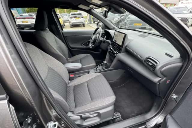 Toyota Yaris Cross (2025) thumbnail 24