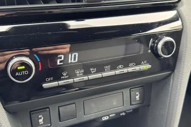 Toyota Yaris Cross (2025) thumbnail 33