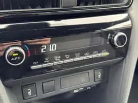 Toyota Yaris Cross (2025) thumbnail 33