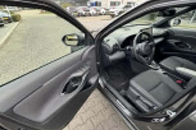 Toyota Yaris Cross (2025) thumbnail 50