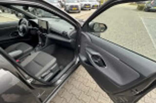 Toyota Yaris Cross (2025) thumbnail 55