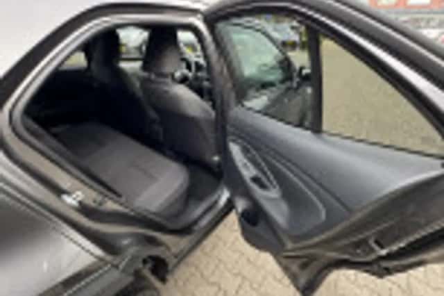 Toyota Yaris Cross (2025) thumbnail 57