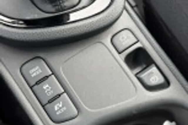 Toyota Yaris Cross (2025) thumbnail 69