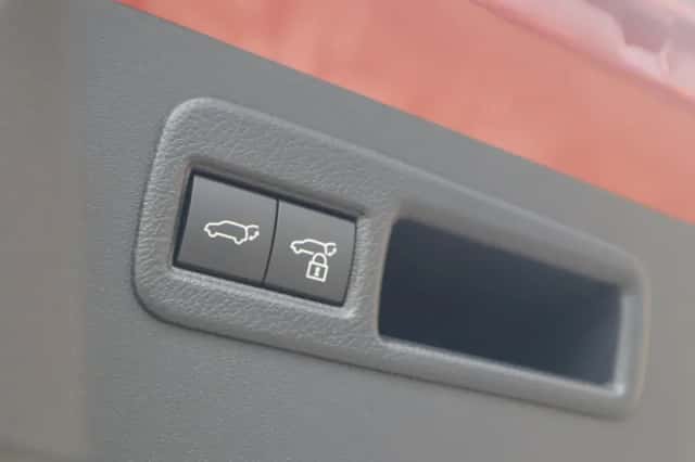 Toyota C hr (2026) thumbnail 12