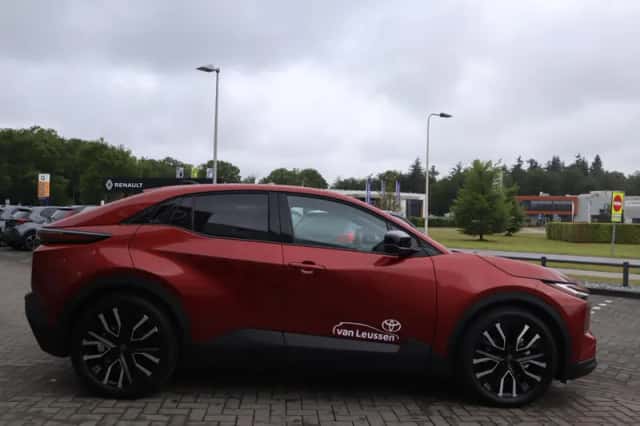 Toyota C hr (2026) thumbnail 14