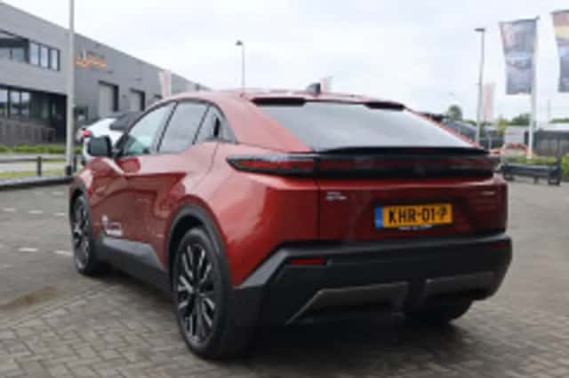 Toyota C hr (2026) thumbnail 3