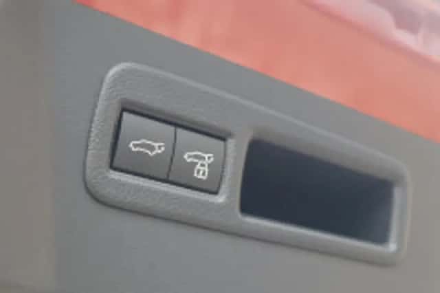 Toyota C hr (2026) thumbnail 6