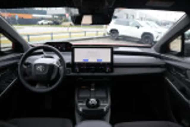 Toyota C hr (2026) thumbnail 64