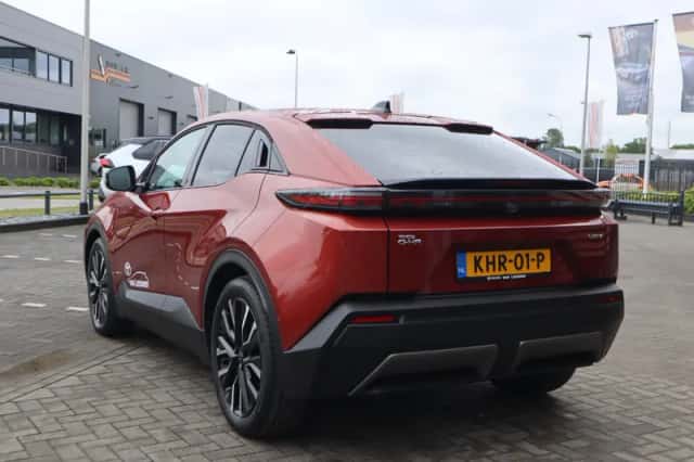 Toyota C hr (2026) thumbnail 9