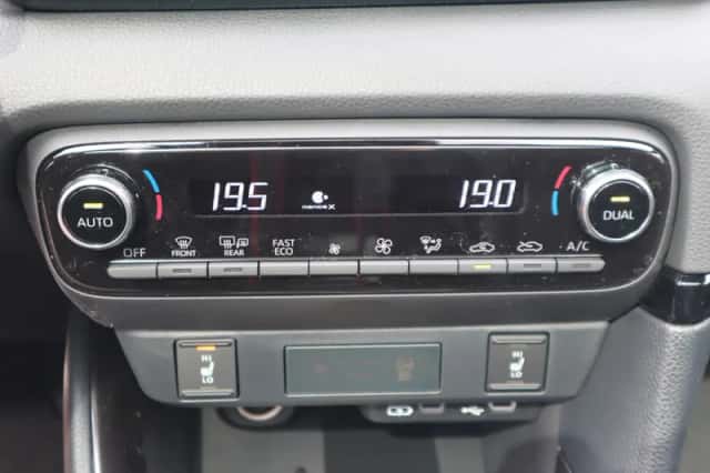 Toyota Yaris (2026) thumbnail 38