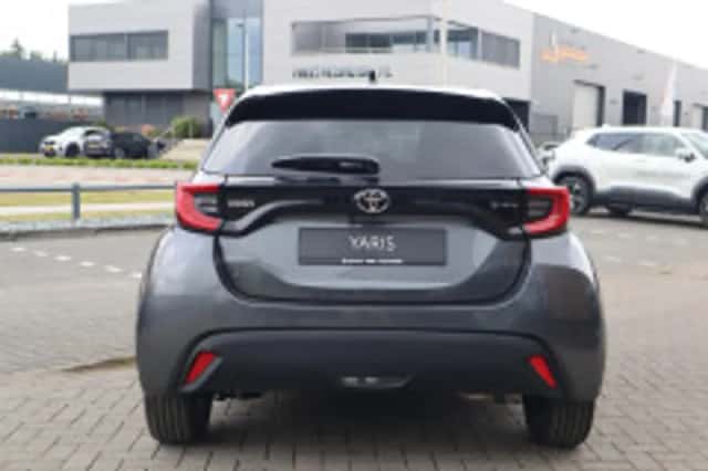 Toyota Yaris (2025) thumbnail 4