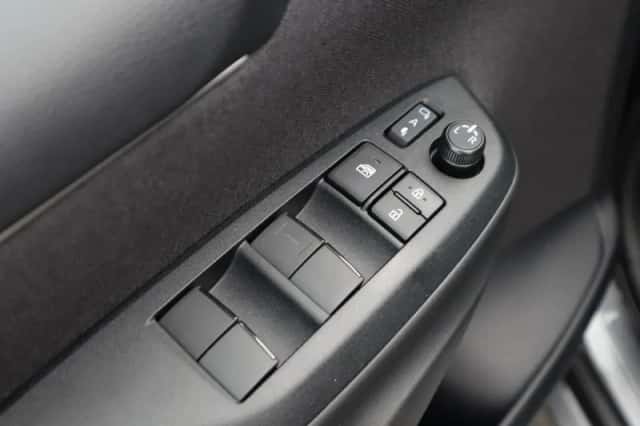 Toyota Yaris (2025) thumbnail 23