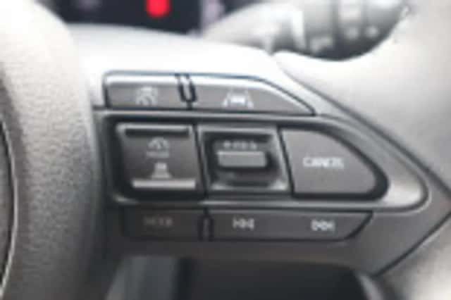 Toyota Yaris (2025) thumbnail 64