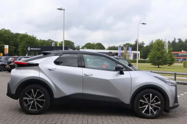 Toyota C hr (2025) thumbnail 13