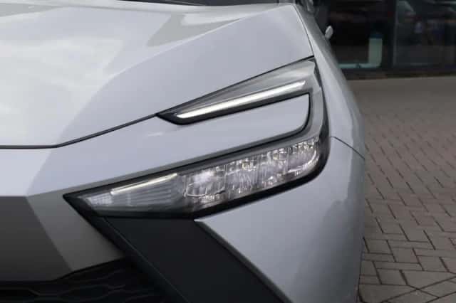 Toyota C hr (2025) thumbnail 16