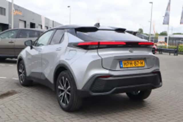 Toyota C hr (2025) thumbnail 3