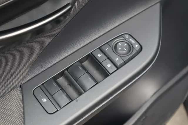 Toyota C hr (2025) thumbnail 25