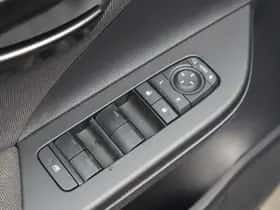 Toyota C hr (2025) thumbnail 25