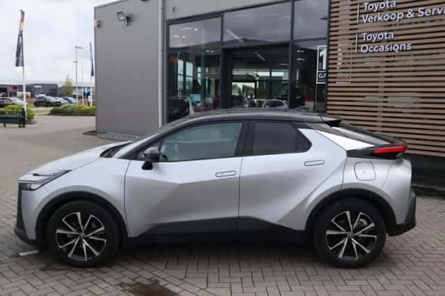 Toyota C hr (2025) thumbnail 8