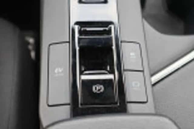 Toyota C hr (2025) thumbnail 73
