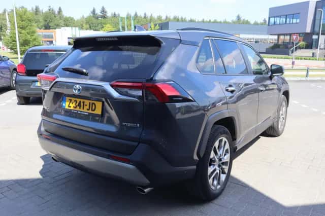 Toyota RAV4 (2024) thumbnail 13