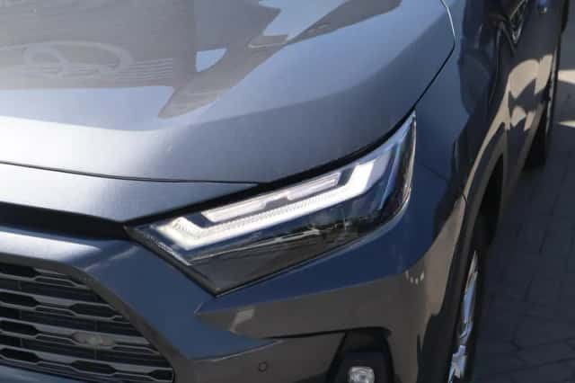 Toyota RAV4 (2024) thumbnail 17