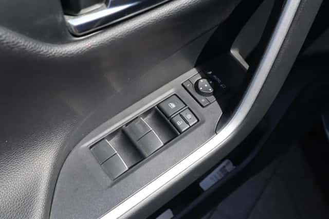 Toyota RAV4 (2024) thumbnail 26