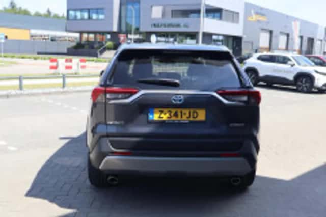 Toyota RAV4 (2024) thumbnail 4