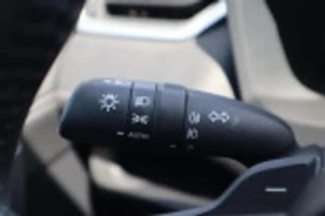 Toyota RAV4 (2024) thumbnail 71