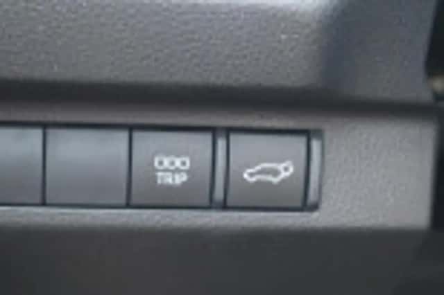 Toyota RAV4 (2024) thumbnail 74