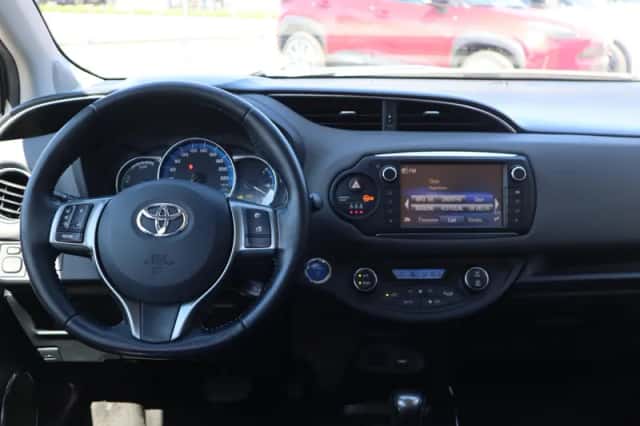 Toyota Yaris (2016) thumbnail 20
