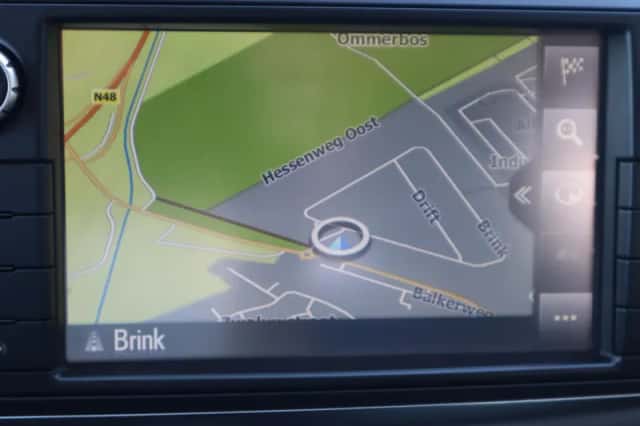 Toyota Yaris (2016) thumbnail 36