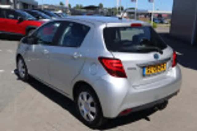 Toyota Yaris (2016) thumbnail 40