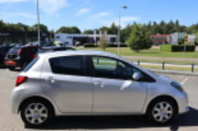 Toyota Yaris (2016) thumbnail 46